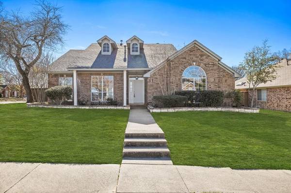 1418 Chestnut Drive, Rowlett, TX 75089