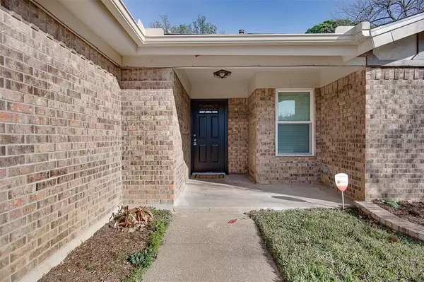 Arlington, TX 76016,3305 Ivy Hill Drive