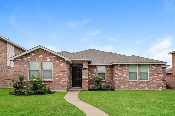 2924 Rising Crest Drive, Lancaster, TX 75134