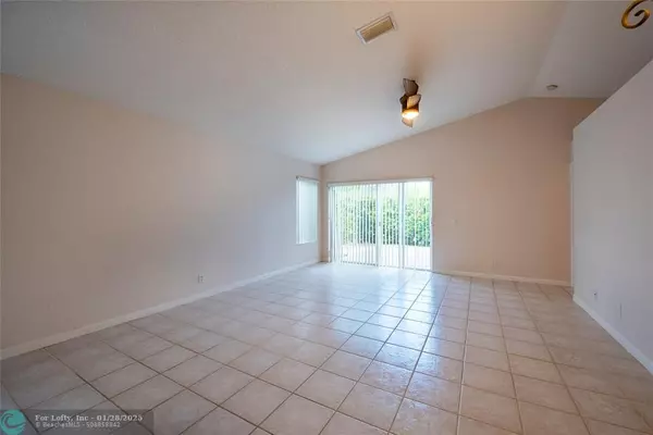 Weston, FL 33331,4378 Dogwood Circle