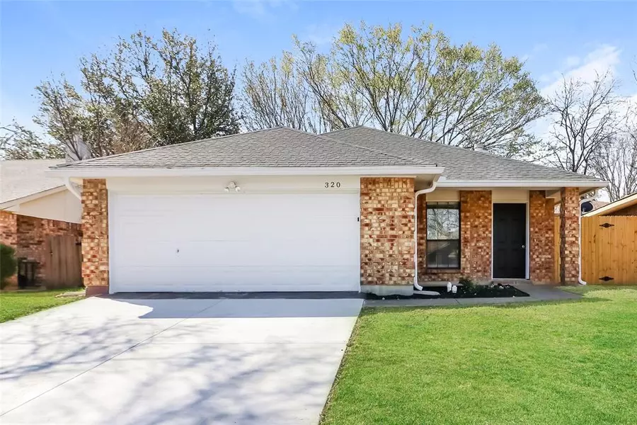 320 Valley Spring Drive, Arlington, TX 76018