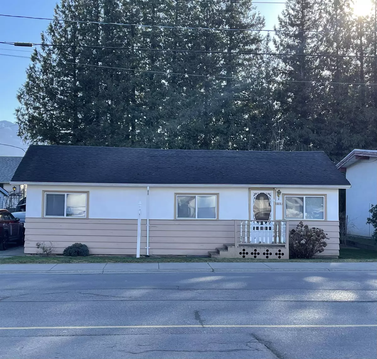 Agassiz, BC V0M 1A3,6988 CHEAM AVENUE