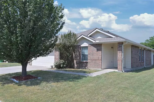 12021 Shine Avenue, Rhome, TX 76078