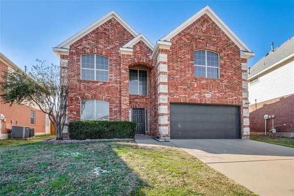 5805 Pearl Oyster Lane, Fort Worth, TX 76179