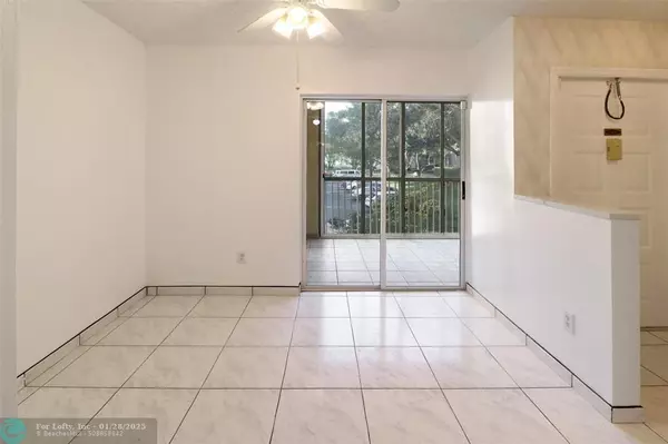 Tamarac, FL 33321,9599 weldon  #201