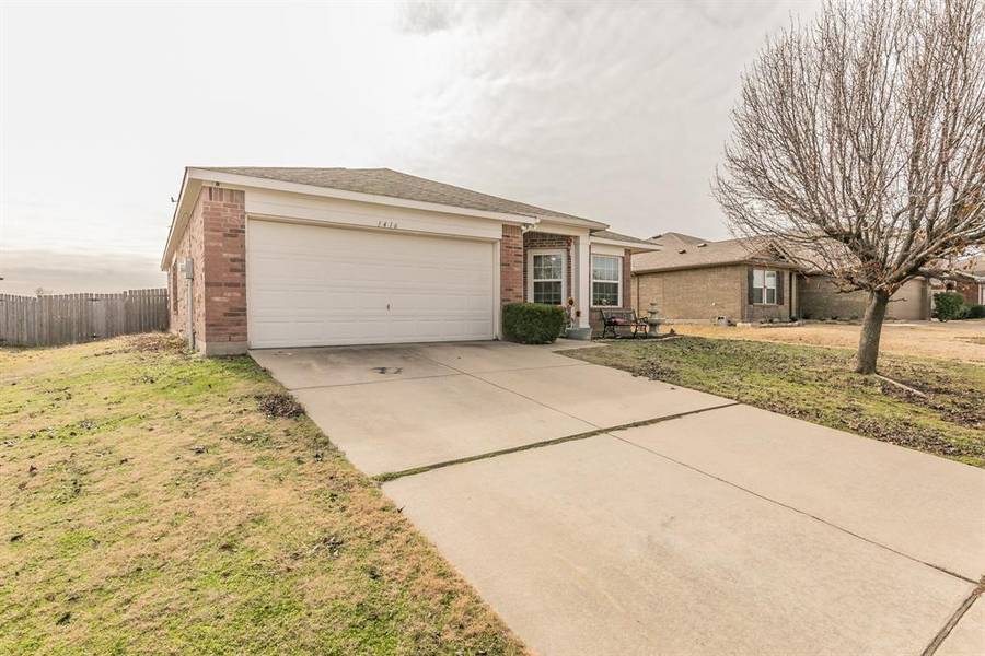 1416 Feather Crest Drive, Krum, TX 76249