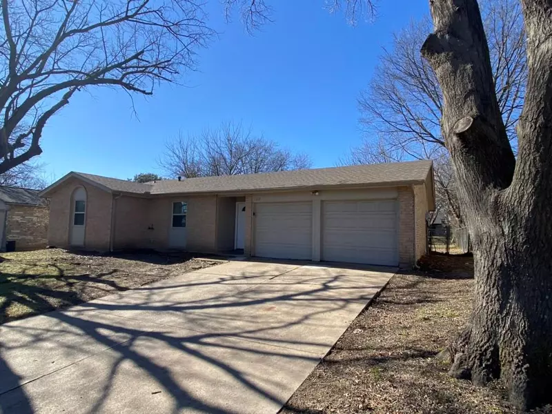 1319 Oakbrook Street, Lancaster, TX 75134