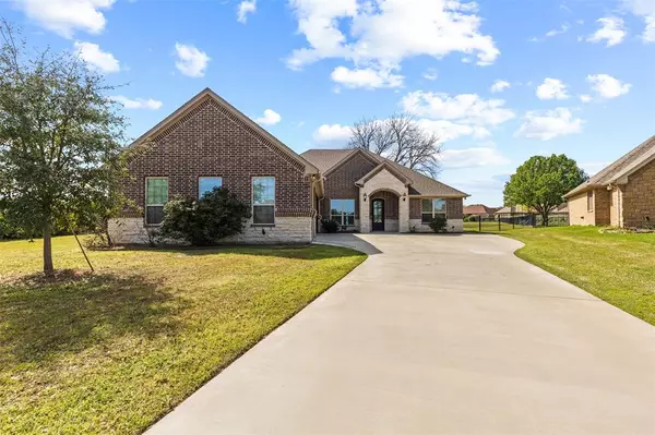 3201 Steamers Court, Granbury, TX 76049