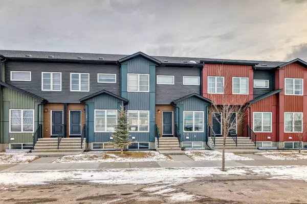 118 Red Embers Gate Northeast, Calgary, AB T3N 1E9