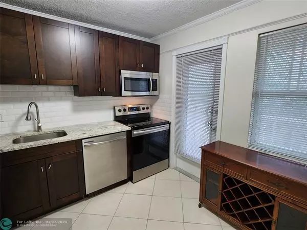 Hollywood, FL 33021,4700 Washington St  #308