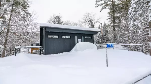 722 Muskoka Rd 10 RD, Muskoka, ON P0B 1L0