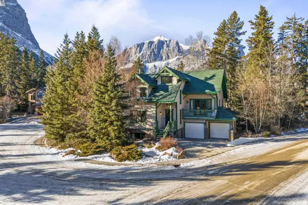 103 Padmore, Canmore, AB T1W 2R6