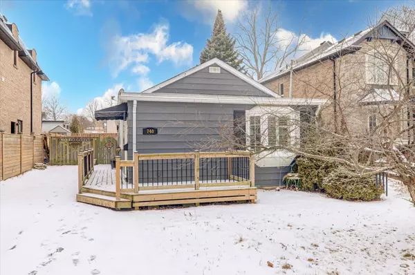 Pickering, ON L1W 2S1,740 Hillview CRES