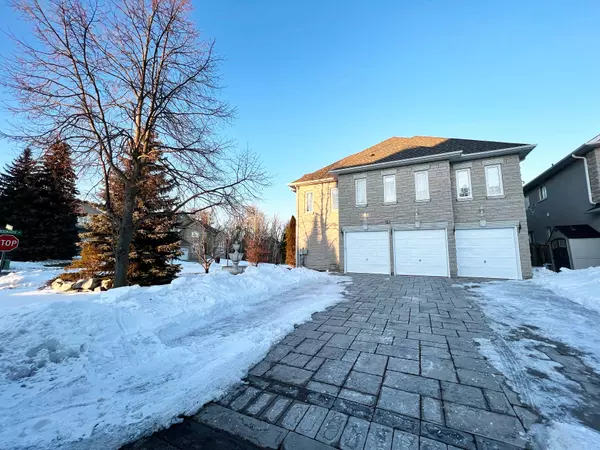 Richmond Hill, ON L4C 0K1,68 Chantilly CRES