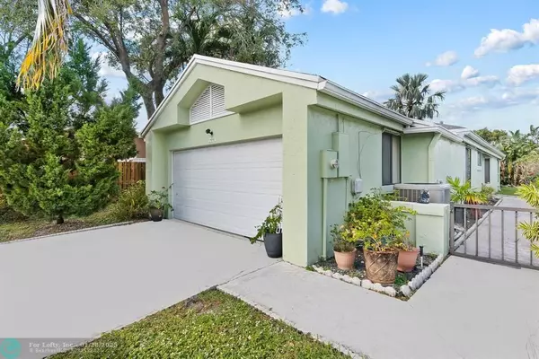 3771 NW 19th St, Coconut Creek, FL 33066