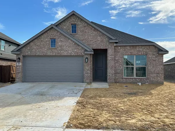 1008 Pineview, Crowley, TX 76036