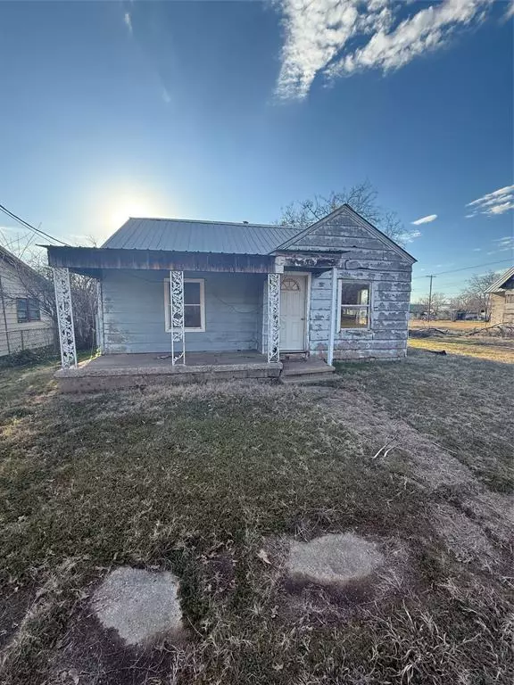 Nocona, TX 76255,609 Baylor Street