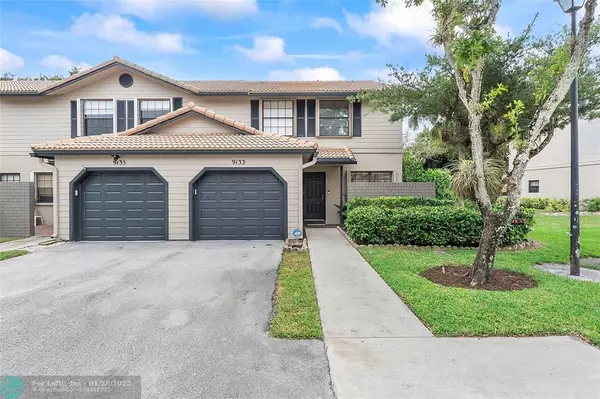 Plantation, FL 33324,9133 Vineyard Lake Dr  #9133