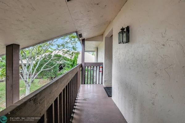 Boca Raton, FL 33428,9328 Sabal Ridge Cir  #B