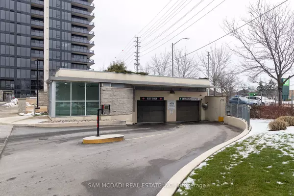 Mississauga, ON L5J 0A2,1035 Southdown RD #312