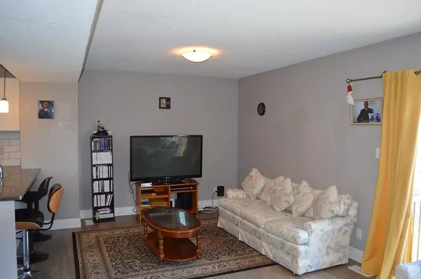 Quinte West, ON K8V 0E9,38 Cortland CRES