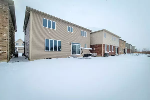 Niagara, ON L3B 5N5,24 Esther CRES