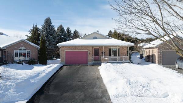 36 Meadowridge DR, St. Marys, ON N4X 1B7