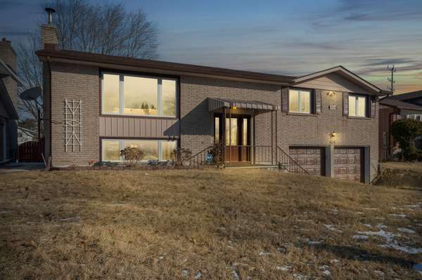 494 Roosevelt DR, Frontenac, ON K7M 4B1