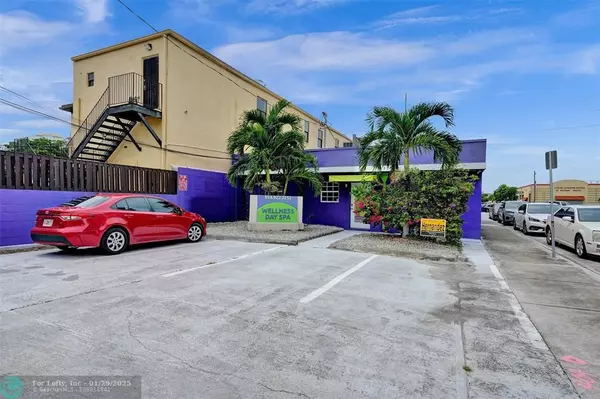 2040 Polk St, Hollywood, FL 33020