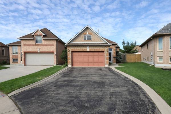 Brampton, ON L6X 4L3,12 Summerfield CRES