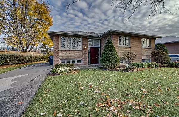 4 Ridgetop AVE, Brampton, ON L6X 1Z7