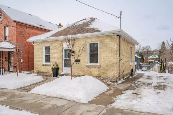 Wellington, ON N1E 3B9,36 Manitoba ST