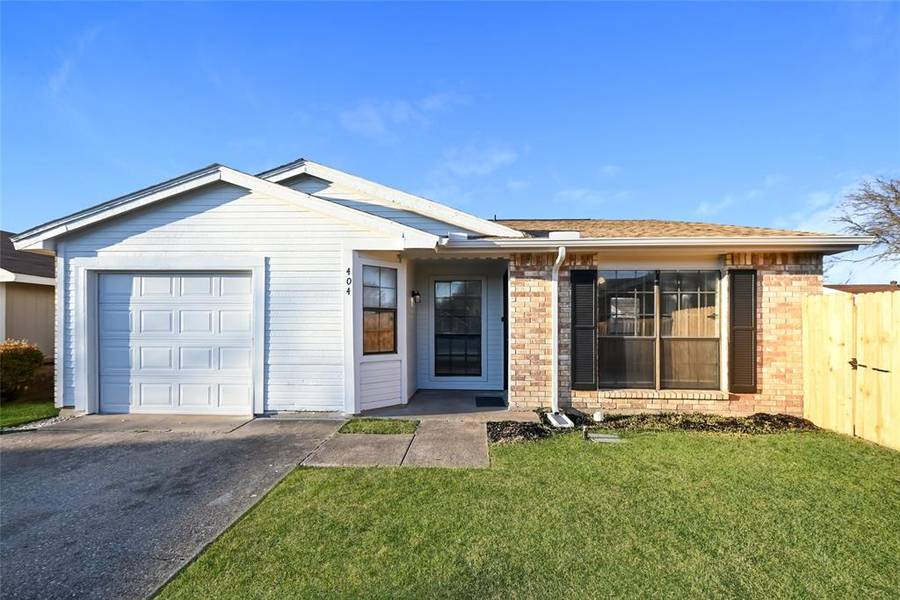 404 Weaver Street, Cedar Hill, TX 75104