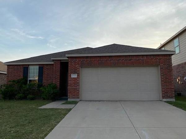 1720 Gayla Creek Drive, Little Elm, TX 75068