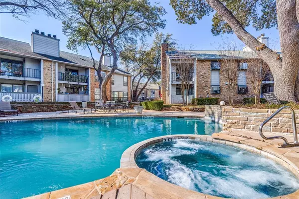 Dallas, TX 75248,15151 Berry Trail #106