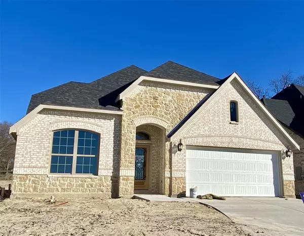 245 Winsland Lane, Greenville, TX 75401