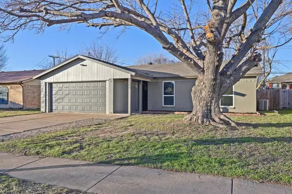 6609 Betty Drive, Watauga, TX 76148