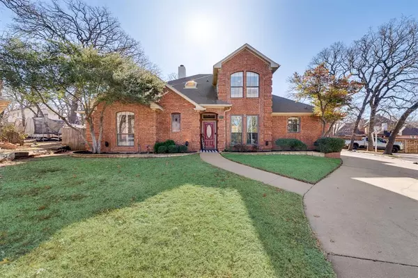 7211 Forestwind Court, Arlington, TX 76001