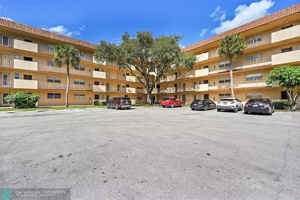 Lauderhill, FL 33319,6301 N Falls Circle Dr  #408