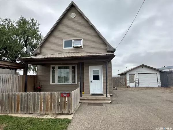 205 1st AVENUE SW, Weyburn, SK S4H 2J2