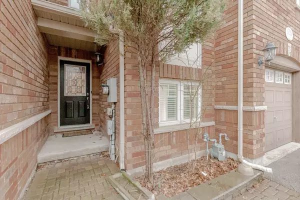 Oakville, ON L6M 5H2,3120 Highbourne CRES