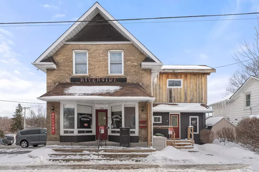 104 William ST N, Kawartha Lakes, ON K9V 4A5