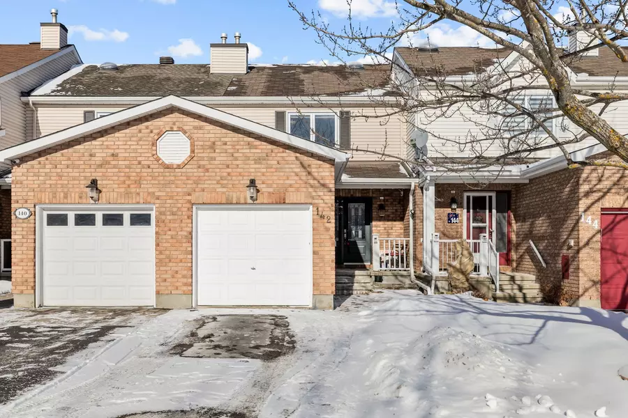 142 Markland CRES, Barrhaven, ON K2G 5Z9