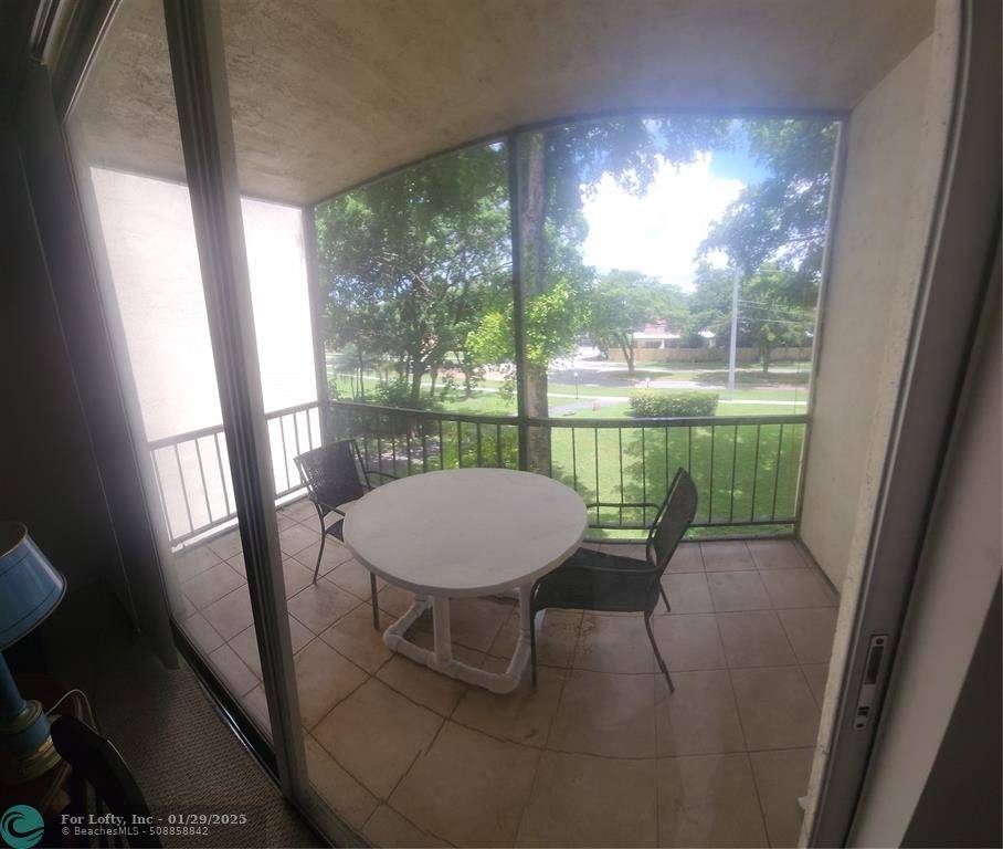 7000 NW 17 #310,  Plantation,  FL 33313