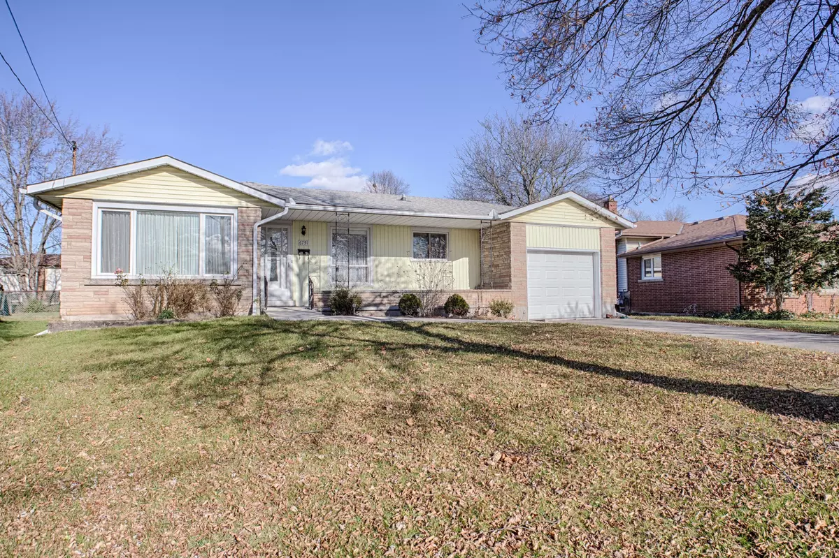 Niagara, ON L2G 2Y2,6751 Demetre CT