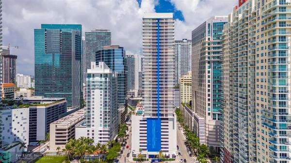 Miami, FL 33131,1200 Brickell Bay Dr  #2822