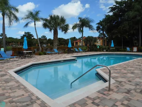 Plantation, FL 33324,10773 Cleary Blvd  #307