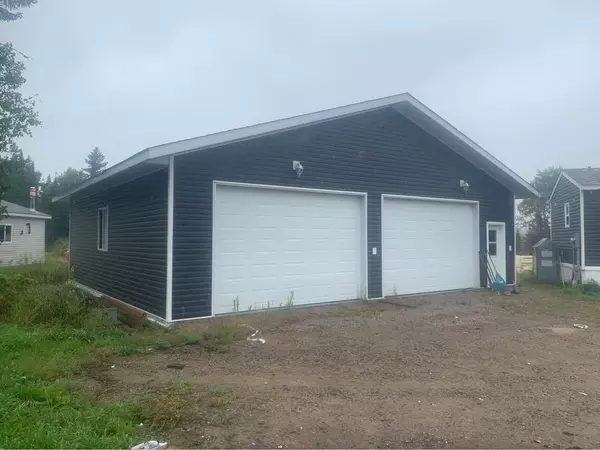 Kenora, ON P8T 0A2,63 Autumnwood DR