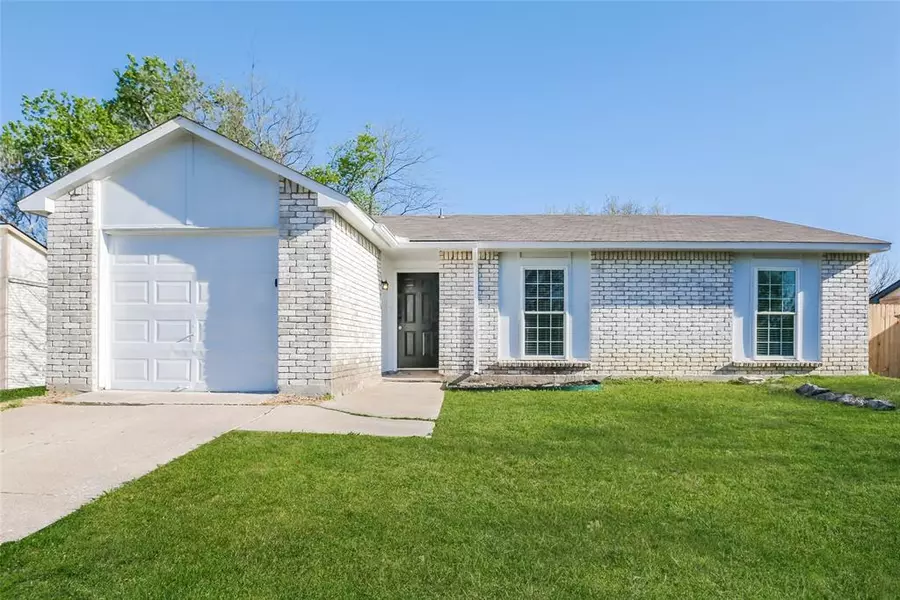 4129 Pepperbush Drive, Fort Worth, TX 76137