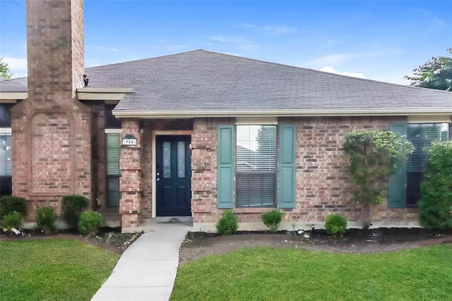 984 Downey Drive, Lewisville, TX 75067